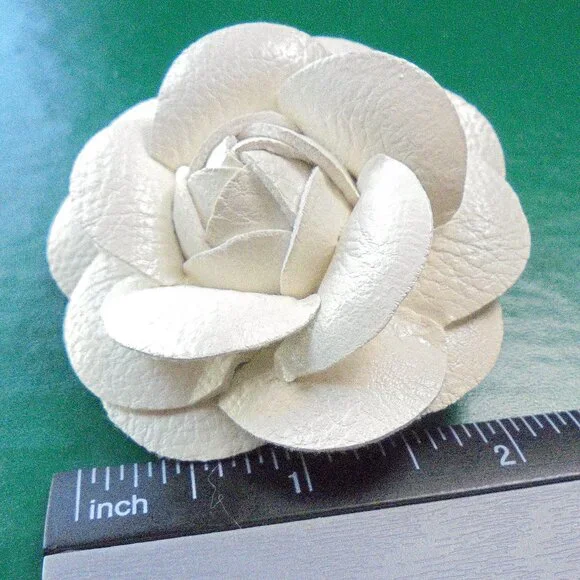 Floral Brooch Cream color flower Pin accessories 2.5" NEW - Picture 8 of 9